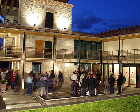 Le Théâtre Le Colombier Les Cabannes Le Théâtre Le Colombier Les Cabannes